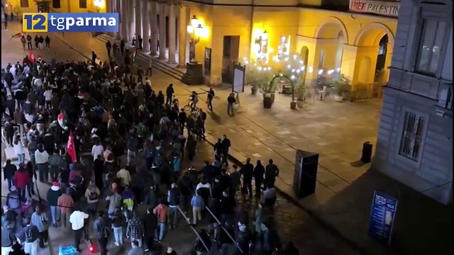 A PARMA CORTEO PRO FLOTILLA, STAZIONE BLOCCATA IERI SERA; DOMANI SCIOPERO GENERALE | A PARMA CORTEO PRO FLOTILLA, STAZIONE BLOCCATA IERI SERA; DOMANI SCIOPERO GENERALE