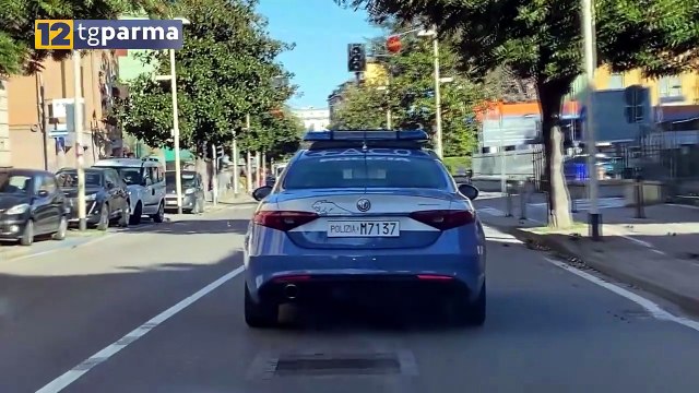 POLIZIA, 26ENNE ARRESTATO CON UN CAMPIONARIO DI DROGHE | POLIZIA, 26ENNE ARRESTATO CON UN CAMPIONARIO DI DROGHE