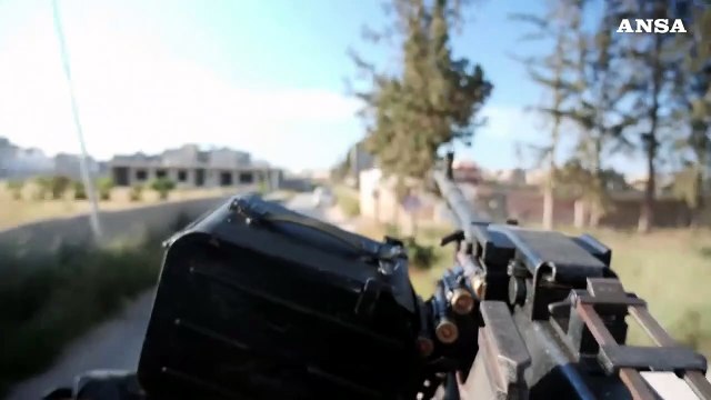 Haftar bombarda Tripoli,300 morti nella guerra in Libia