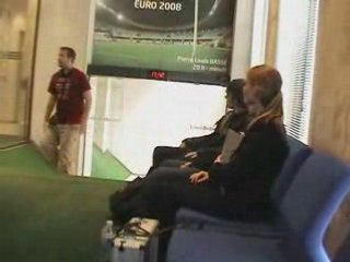 Ann'so M dans les studios de Virgin radio