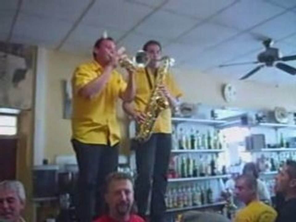 Ambiance au bar d'Aureille