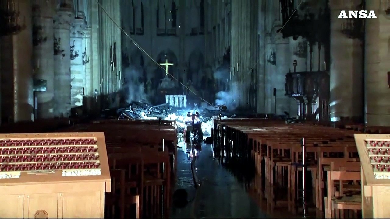 Che cosa e' rimasto dentro Notre-Dame