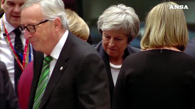 May chiede a Ue rinvio Brexit fino al 30 giugno