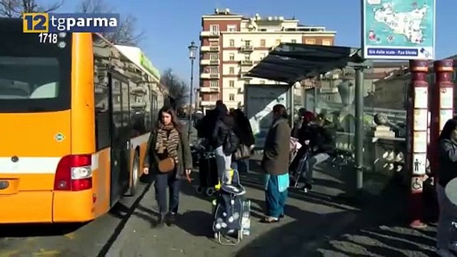 VIALE MARIOTTI: PICCHIANO COETANEI PER RUBARE GLI SMARTPHONE. FERMATI DUE MINORENNI | VIALE MARIOTTI: PICCHIANO COETANEI PER RUBARE GLI SMARTPHONE. FERMATI DUE MINORENNI
