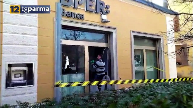 BEDONIA, FANNO ESPOLDERE IL BANCOMAT MA IL COLPO FALLISCE | BEDONIA, FANNO ESPOLDERE IL BANCOMAT MA IL COLPO FALLISCE