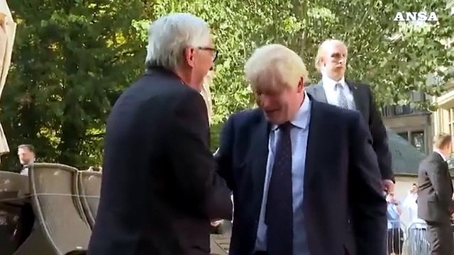 Johnson vede Juncker, altra fumata nera sulla Brexit