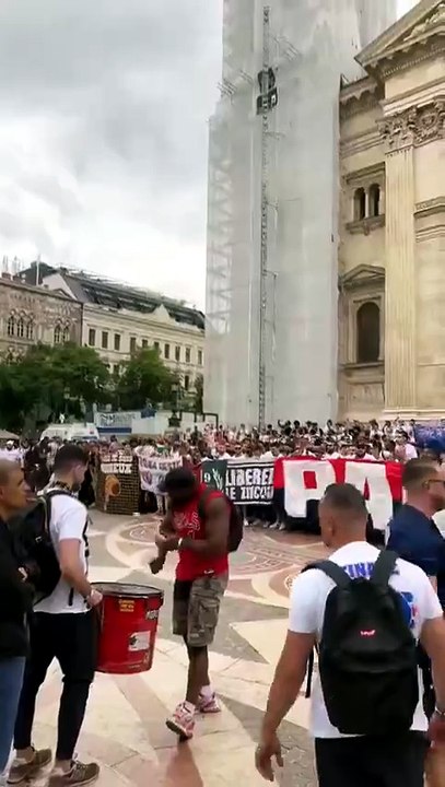 Invasione parigini a Budapest! I tifosi del PSG sono pronti per la finale di Champions