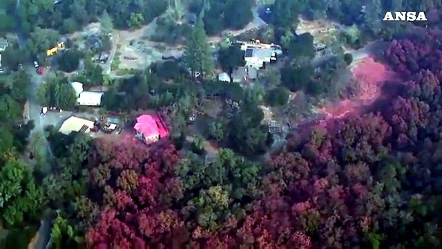 In California bruciati 76 mila acri di boschi dal 23 ottobre