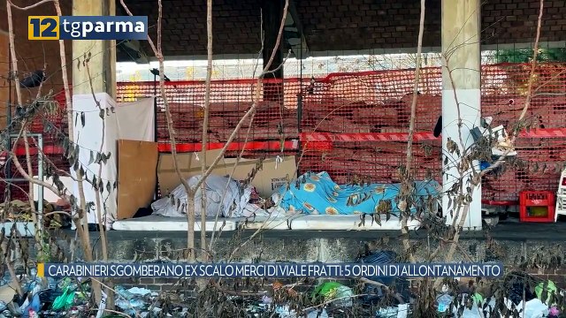 CARABINIERI SGOMBERANO EX SCALO MERCI DI VIALE FRATTI: 5 ORDINI DI ALLONTANAMENTO | CARABINIERI SGOMBERANO EX SCALO MERCI DI VIALE FRATTI: 5 ORDINI DI ALLONTANAMENTO