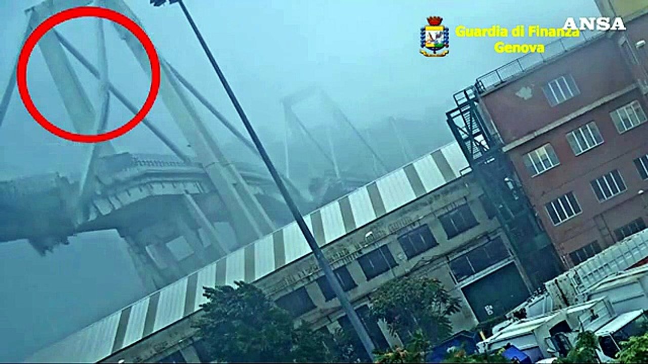 Ecco come si spezza il Ponte Genova