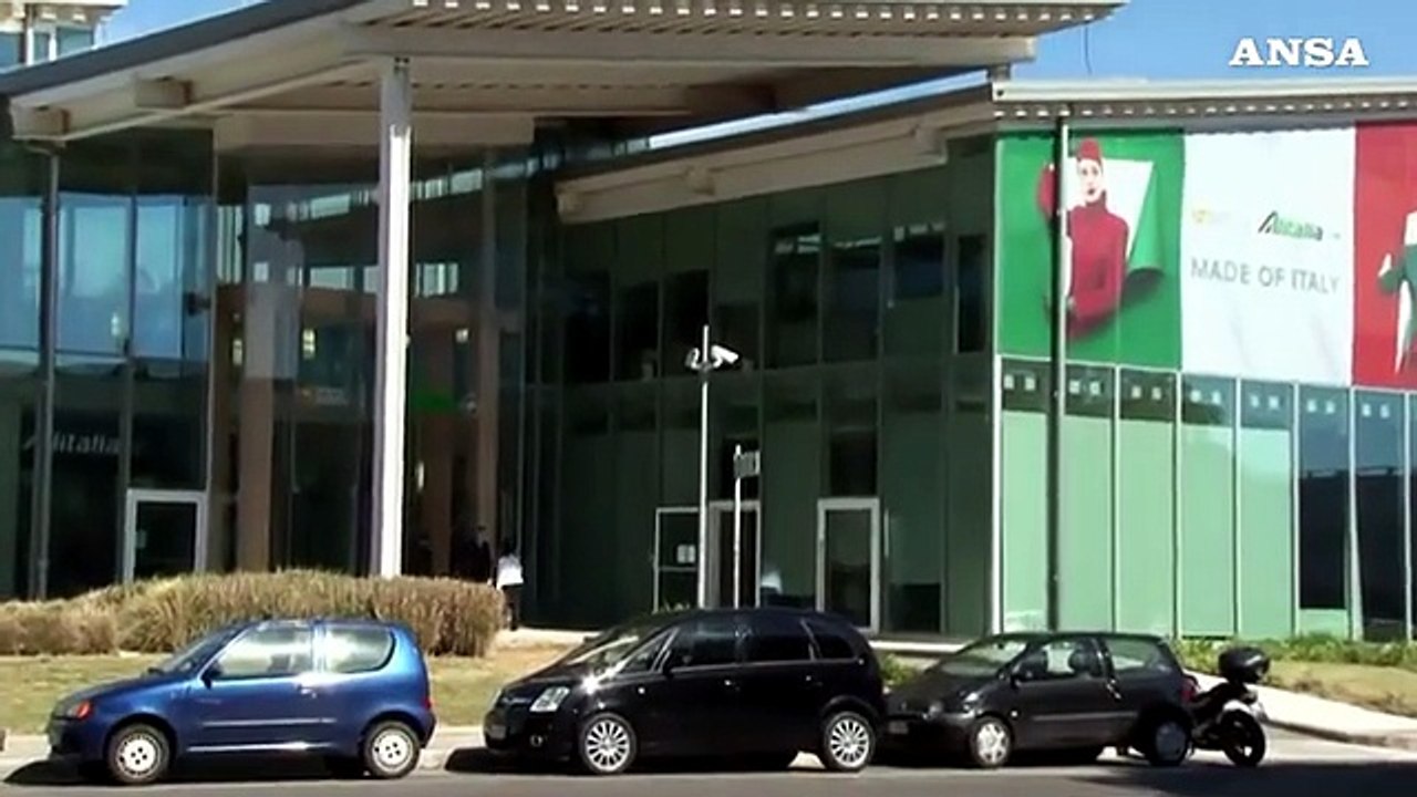 Alitalia: un mese per chiudere, proroga a meta' ottobre