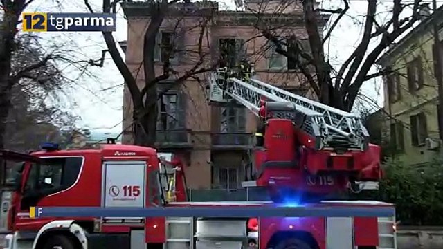 FIAMME IN UN APPARTAMENTO IN VIA EMILIA EST: DANNI INGENTI, LOCALI INAGIBILI. TRAFFICO IN TILT | FIAMME IN UN APPARTAMENTO IN VIA EMILIA EST: DANNI INGENTI, LOCALI INAGIBILI. TRAFFICO IN TILT