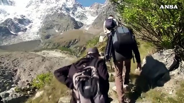I ghiacciai delle Alpi si sono dimezzati in 100 anni