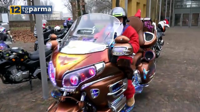 MOTOBABBO, IN 300 MOTOCICLISTI PER PORTARE I REGALI AI BAMBINI | MOTOBABBO, IN 300 MOTOCICLISTI PER PORTARE I REGALI AI BAMBINI