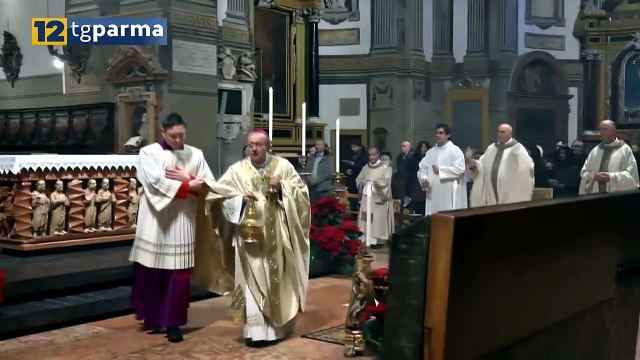 MESSA DI NATALE IN DUOMO, IL VESCOVO: PER LA PACE, DIO HA MANDATO UN BAMBINO | MESSA DI NATALE IN DUOMO, IL VESCOVO: PER LA PACE, DIO HA MANDATO UN BAMBINO