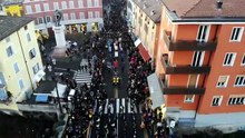 Il ballo e il corteo visto dal drone