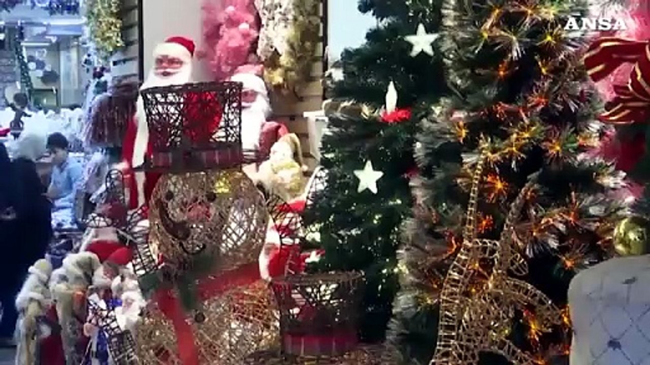 A Natale 2 studenti su 5 senza albero e presepe in classe