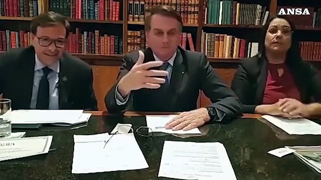 Bolsonaro contro Di Caprio: Finanzia i roghi in Amazzonia