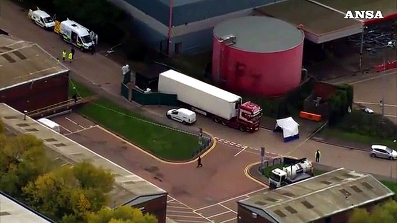 Gb: trovati 39 corpi senza vita in un camion