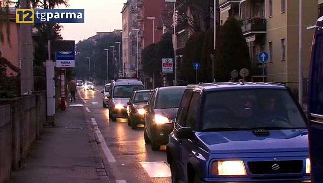 MOMENTI DI TERRORE IN UN CAF DI VIA VENEZIA: STRANIERO BLOCCATO DAI CARABINIERI | MOMENTI DI TERRORE IN UN CAF DI VIA VENEZIA: STRANIERO BLOCCATO DAI CARABINIERI