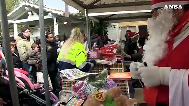 Natale: famiglie meno agiate, giu' consumi, piu' sostenibili