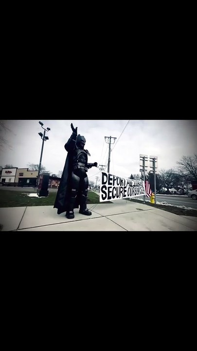 The globalists want a global citizenry. I want secure borders.We are not the same