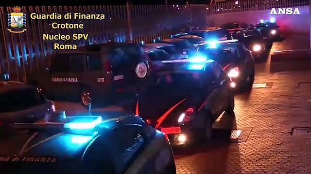 'Ndrangheta, accordo sugli appalti pubblici: 3 arresti nel Crotonese
