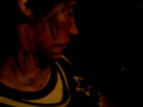 Andy bouré ! tu ferm'ras ta geul un peu ptite pute ! lol