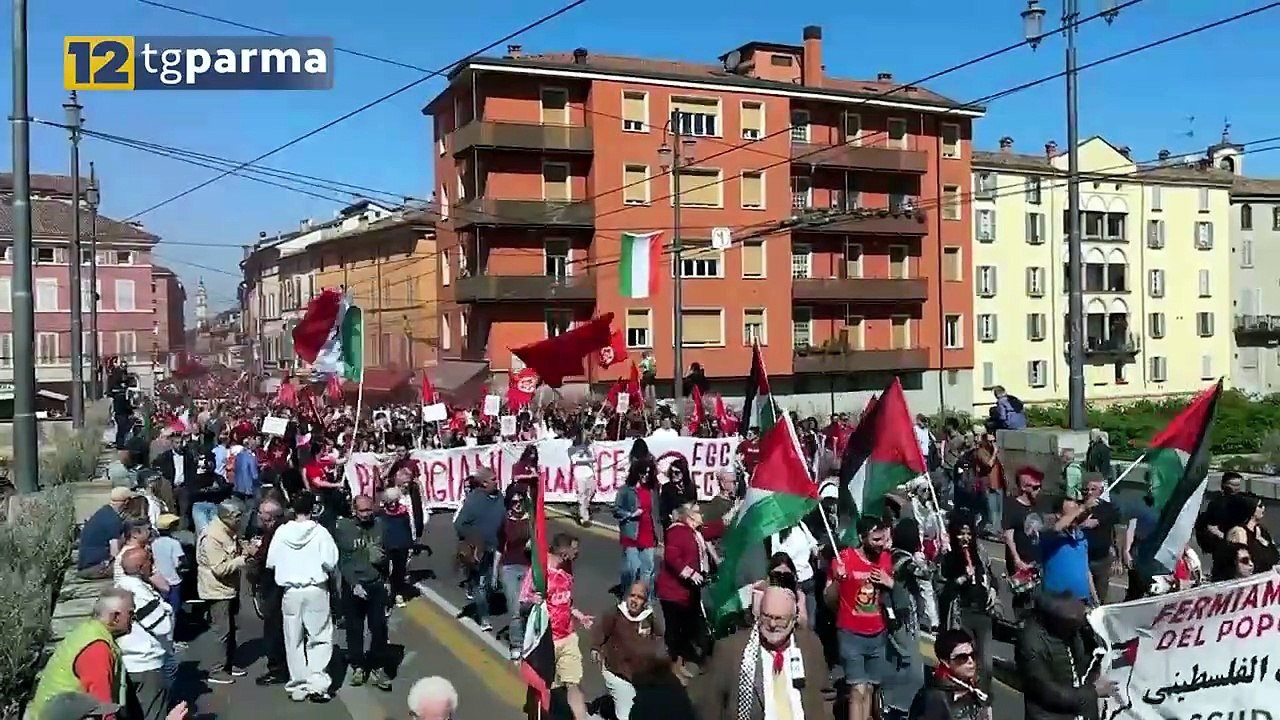 25 APRILE, PARTECIPATO CORTEO A PARMA FRA MEMORIA E RICHIESTA DI PACE | 25 APRILE, PARTECIPATO CORTEO A PARMA FRA MEMORIA E RICHIESTA DI PACE
