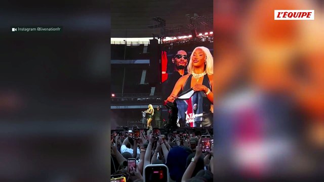 Le PSG annonce un maillot collector « deux étoiles »... déjà étrenné par Aya Nakamura durant son concert - Foot - Ligue des champions