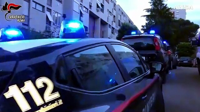 Blitz antidroga a Roma, arrestati 7 pusher: anche un 15enne