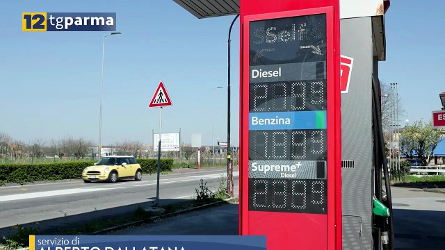 CARBURANTI, TAGLIO DELLE ACCISE MA OGGI BENZINAI QUASI DESERTI | CARBURANTI, TAGLIO DELLE ACCISE MA OGGI BENZINAI QUASI DESERTI