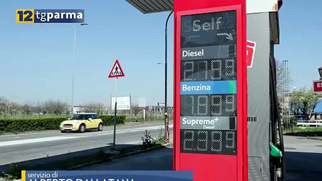 CARBURANTI, TAGLIO DELLE ACCISE MA OGGI BENZINAI QUASI DESERTI | CARBURANTI, TAGLIO DELLE ACCISE MA OGGI BENZINAI QUASI DESERTI