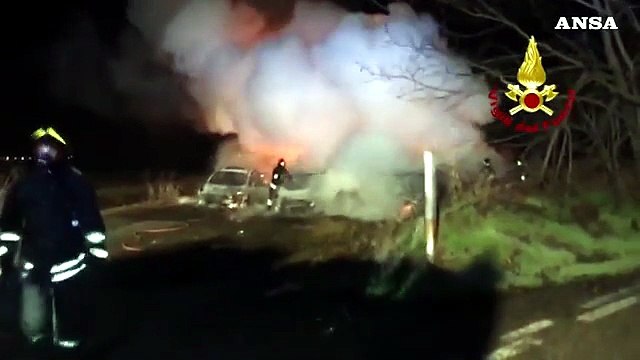Auto in fiamme su A1, tentato assalto a portavalori