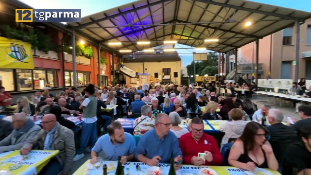PARMA, ALLA FESTA DEL TIFO OVAZIONE PER CUESTA MA PER IL FUTURO SPUNTANO I NOMI DI ABATE E AQUILANI | PARMA, ALLA FESTA DEL TIFO OVAZIONE PER CUESTA MA PER IL FUTURO SPUNTANO I NOMI DI ABATE E AQUILANI