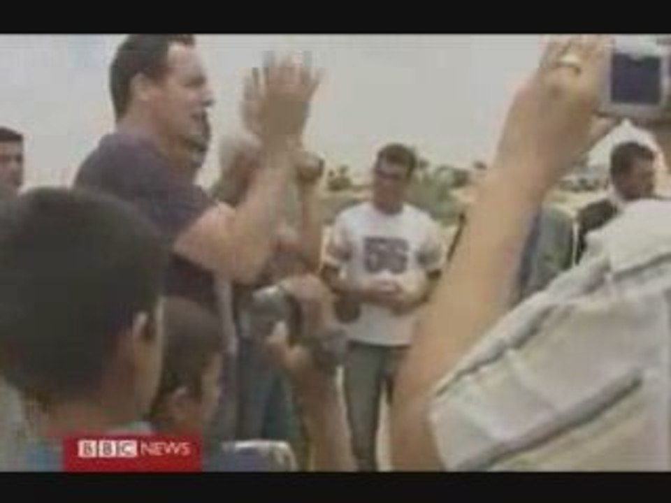 Colons juifs attaquant un couple de vieux bergers palestinie