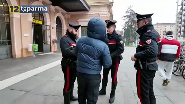 IN AUTO CON UNA KATANA DA 75 CENTIMETRI, DENUNCIATO DAI CARABINIERI | IN AUTO CON UNA KATANA DA 75 CENTIMETRI, DENUNCIATO DAI CARABINIERI