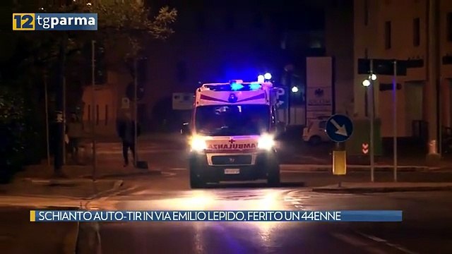 SCHIANTO AUTO-TIR IN VIA EMILIO LEPIDO, FERITO UN 44ENNE
