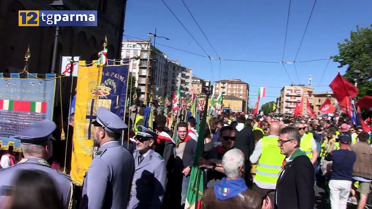 I PARMIGIANI IN CORTEO: "TENIAMO ALTI I VALORI DELLA RESISTENZA" | I PARMIGIANI IN CORTEO: "TENIAMO ALTI I VALORI DELLA RESISTENZA"