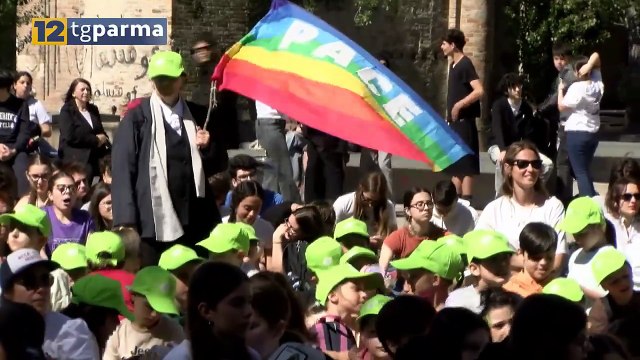LA MARCIA E POI IN PIAZZA: 1600 STUDENTI PER L'EVENTO FACCIAMO PACE?! | LA MARCIA E POI IN PIAZZA: 1600 STUDENTI PER L'EVENTO FACCIAMO PACE?!