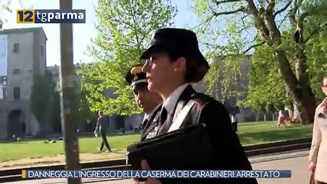 DANNEGGIA L'INGRESSO DELLA CASERMA DEI CARABINIERI: ARRESTATO | DANNEGGIA L'INGRESSO DELLA CASERMA DEI CARABINIERI: ARRESTATO