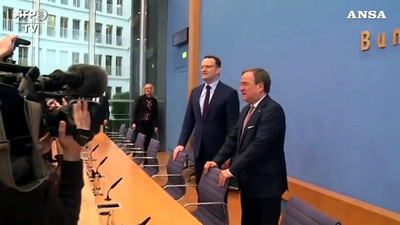 In Germania e' sfida a tre per guida Cdu, Spahn rinuncia