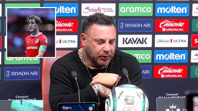Turco Mohamed sale en defensa de Marcel Ruiz tras salir de la cancha por molestia: Él jugó con el corazón
