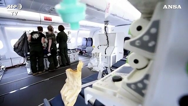 Coronavirus, in Francia aereo militare pronto per evacuare i pazienti