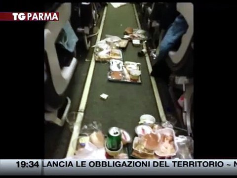 Quattro parmigiani sul volo dirottato, stanno bene. Ecco le testimonianze