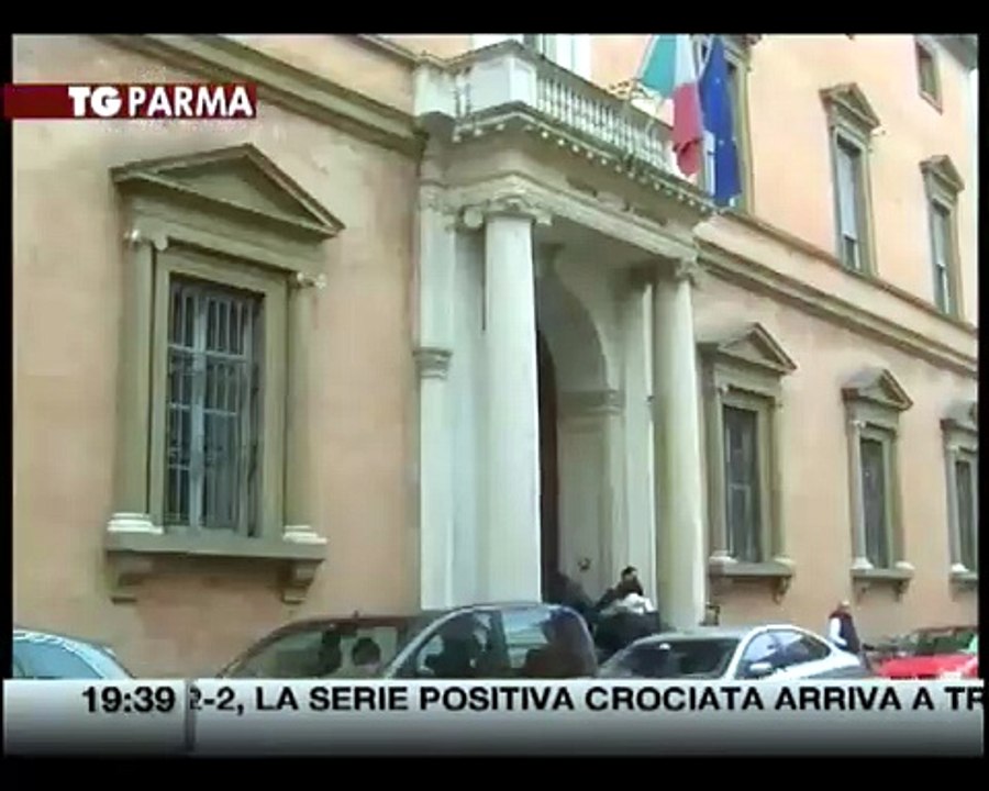 Atti osceni al Parco Ducale davanti a bambini: patteggia