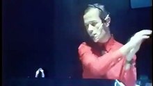 Kraftwerk - Ralf Hütter dance