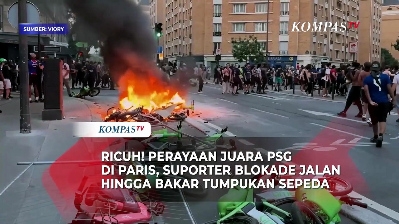 RICUH! Perayaan Juara PSG di Paris, Suporter Blokade Jalan hingga Bakar Tumpukan Sepeda