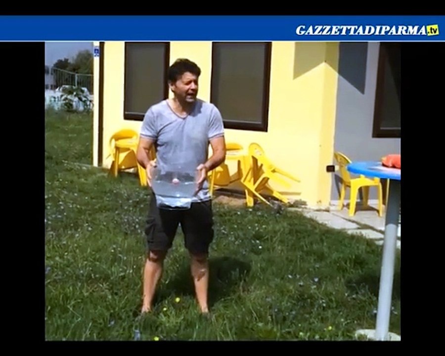 Luca Leva: secchiate in panchina