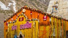 भारी बारिश के बीच केदारनाथ यात्रा पर रोक, यात्रियों को सुरक्षित स्थानों पर ठहराया